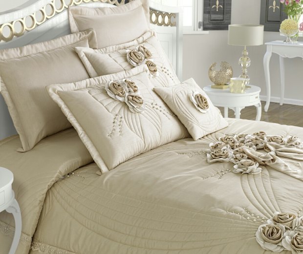 FLORA YATAK ÖRTÜSÜ